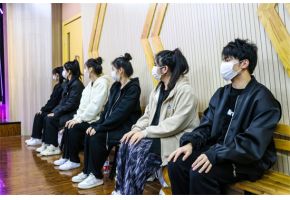 操逼逼逼逼视屏网"北音附中高三表演专业阶段性考试"